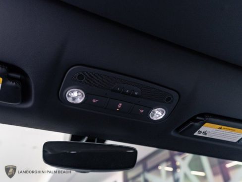 Used 2023 Lamborghini Huracan EVO image 28