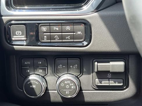 New 2026 GMC Yukon Denali w/ Advanced Technology Package AWD/4WD image 31