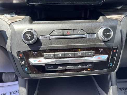 Used 2020 Ford Explorer Limited AWD/4WD image 19