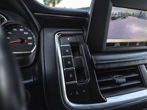 Used 2022 Chevrolet Suburban LS AWD/4WD image 14