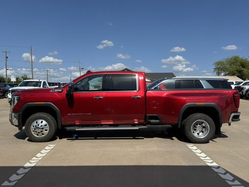 Used 2024 GMC Sierra 3500 SLT w/ Texas SLT Premium Package AWD/4WD image 3