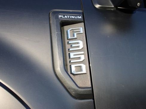 Used 2022 Ford F350 Platinum w/ Tremor Off-Road Package image 18