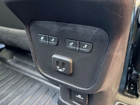 Used 2024 Chevrolet Equinox Premier image 20