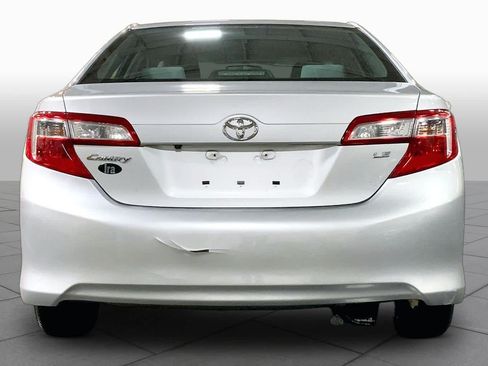 Used 2014 Toyota Camry LE FWD image 5
