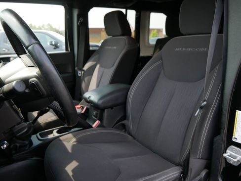 Used 2013 Jeep Wrangler Unlimited Rubicon w/ Connectivity Group AWD/4WD image 11