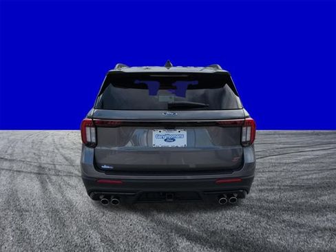 Certified 2025 Ford Explorer ST RWD image 5