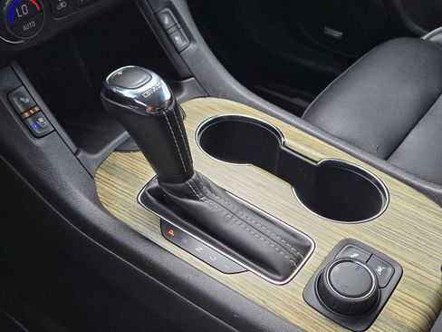 Used 2019 GMC Acadia Denali w/ Technology Package image 9