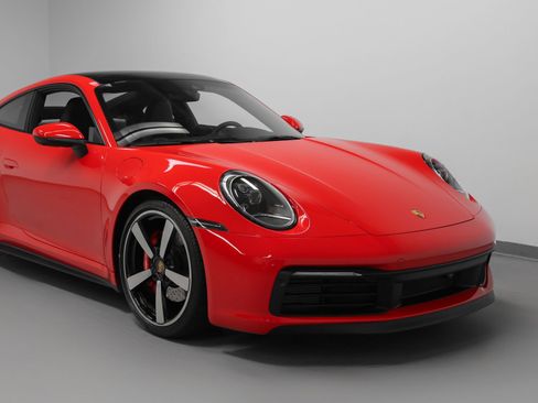 Certified 2024 Porsche 911 Carrera S RWD image 9