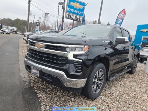 Used 2022 Chevrolet Silverado 1500 LT AWD/4WD image 4