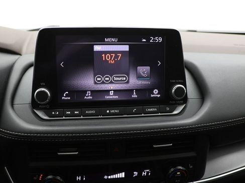 Used 2023 Nissan Rogue SV w/ SV Premium B Package image 21