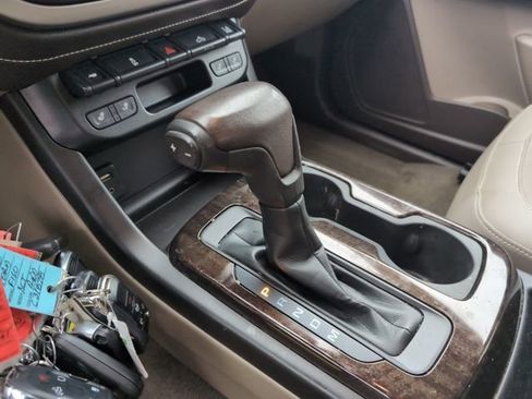 Used 2016 GMC Canyon SLT w/ Driver Alert Package image 24