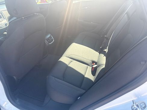 Used 2025 Chevrolet Malibu LT FWD image 16