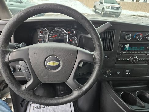 Used 2013 Chevrolet Express 3500 Extended image 16