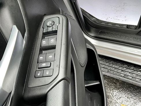 New 2026 RAM 1500 4x4 Crew Cab image 13