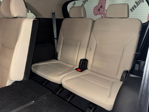 Used 2018 Kia Sorento FWD V6 image 17