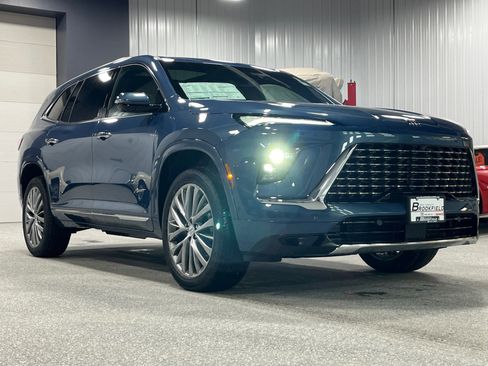 New 2026 Buick Enclave Avenir w/ Super Cruise Package image 7