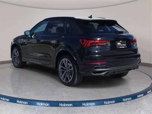 Certified 2025 Audi Q3 2.0T Premium w/ Convenience Package image 7