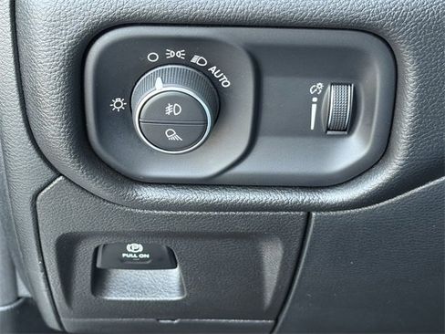Used 2023 RAM 1500 Big Horn image 33