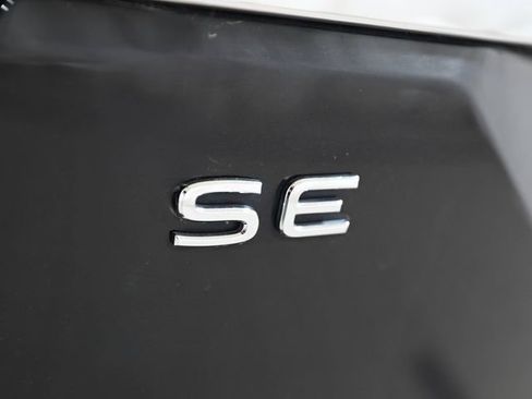 Used 2025 Volkswagen Atlas SE AWD/4WD image 20