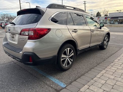 Used 2018 Subaru Outback 3.6R Limited image 14
