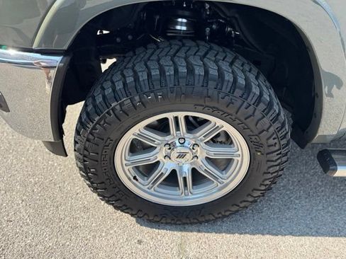 Used 2026 RAM 1500 Laramie AWD/4WD image 9