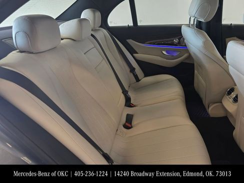 Used 2017 Mercedes-Benz E 300 4MATIC image 14