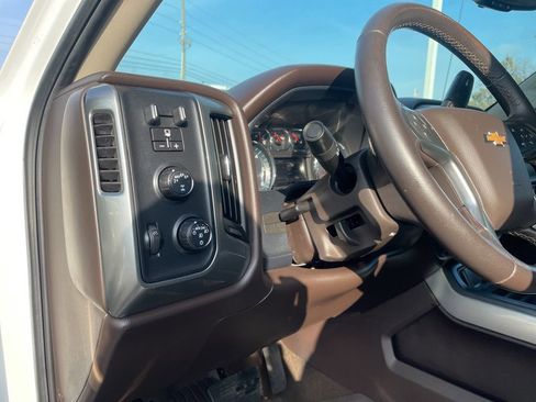 Used 2018 Chevrolet Silverado 1500 LT w/ All Star Edition image 22