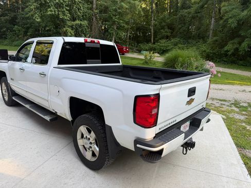 Used 2016 Chevrolet Silverado 2500 LTZ w/ Duramax Plus Package AWD/4WD image 10