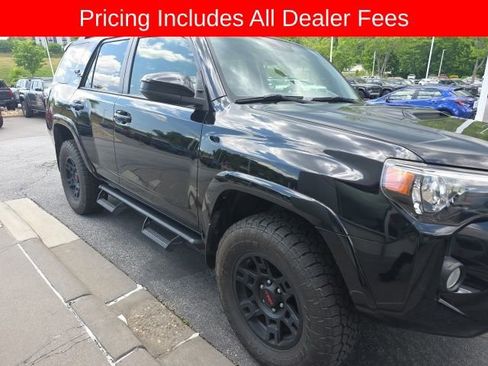 Used 2019 Toyota 4Runner TRD Off-Road AWD/4WD image 3