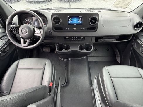 Used 2024 Mercedes-Benz Sprinter 2500 image 16