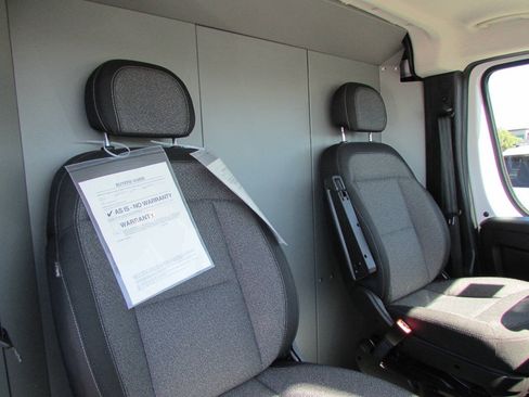 Used 2023 RAM ProMaster 2500 FWD image 18
