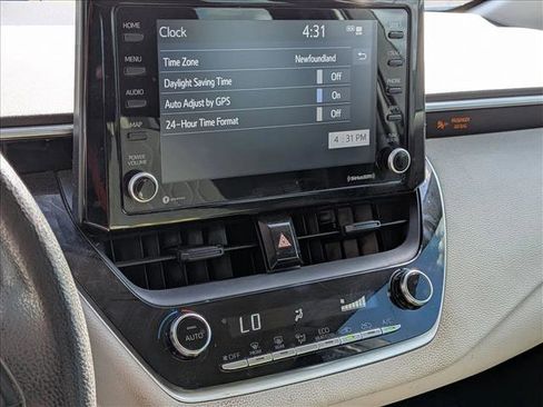 Used 2022 Toyota Corolla LE image 5