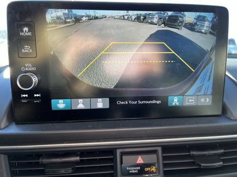 Used 2025 Honda Pilot EX-L image 27