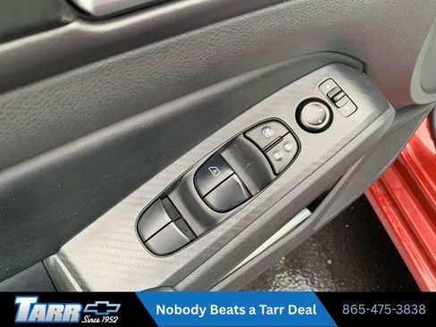 Used 2024 Nissan Altima 2.5 SV FWD image 15