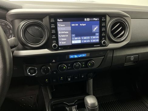 Used 2021 Toyota Tacoma TRD Sport w/ Technology Package image 15