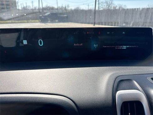 Certified 2025 Ford Expedition Active image 14