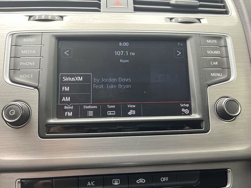 Used 2016 Volkswagen Golf S image 16