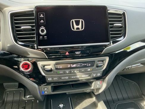 New 2026 Honda Ridgeline Black Edition image 17