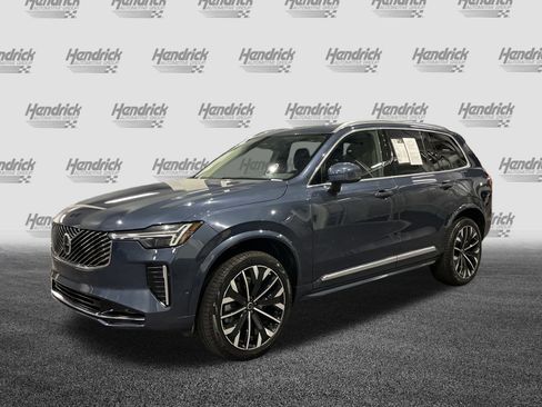 Used 2025 Volvo XC90 B6 Plus image 6