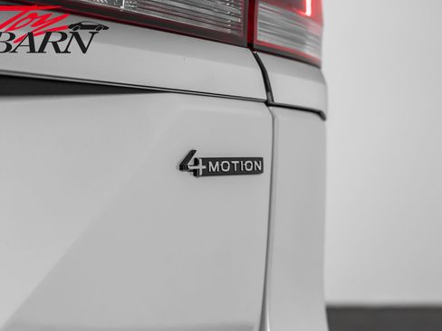 Used 2024 Volkswagen Atlas SEL Premium R-Line image 14