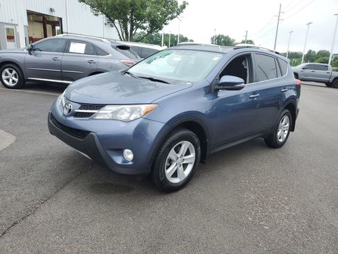 Used 2014 Toyota RAV4 XLE AWD/4WD image 2