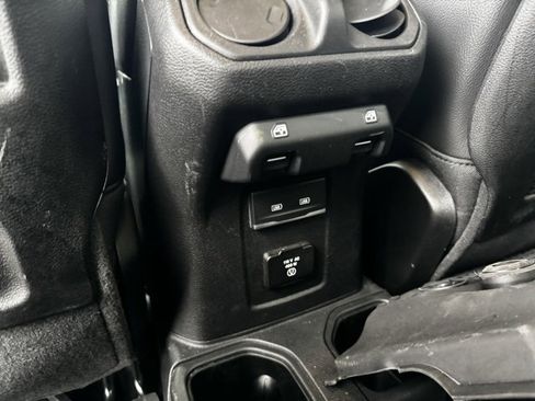 Used 2022 Jeep Gladiator Rubicon w/ LED Lighting Group image 7