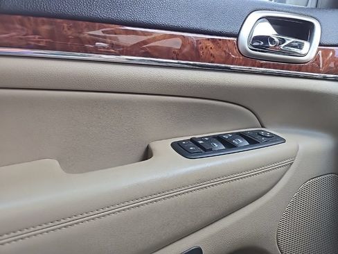 Used 2012 Jeep Grand Cherokee Limited AWD/4WD image 19