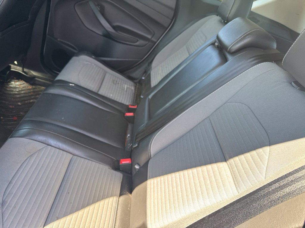 Used 2018 Ford Escape SE w/ SE Sport Appearance Package FWD image 4