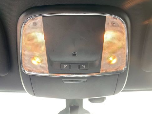 Used 2021 Jeep Grand Cherokee Laredo image 23