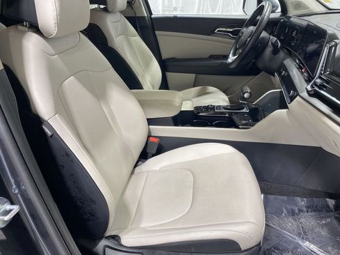 Used 2023 Kia Sportage EX image 20