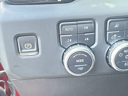 Certified 2024 GMC Sierra 2500 Denali w/ Denali Reserve Package AWD/4WD image 8