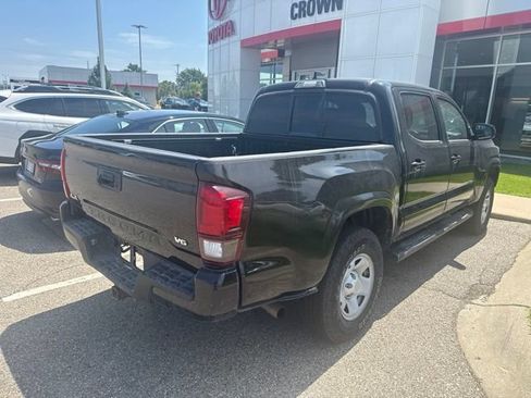Used 2023 Toyota Tacoma SR AWD/4WD image 5