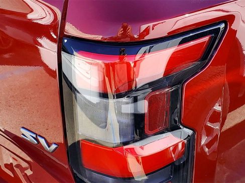 Used 2022 Nissan Frontier SV w/ Technology Package image 5