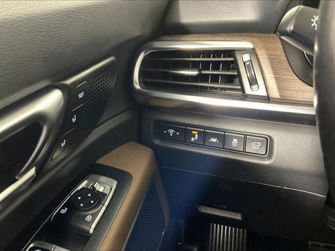 Used 2022 Kia Telluride SX w/ SX Prestige Package AWD/4WD image 15